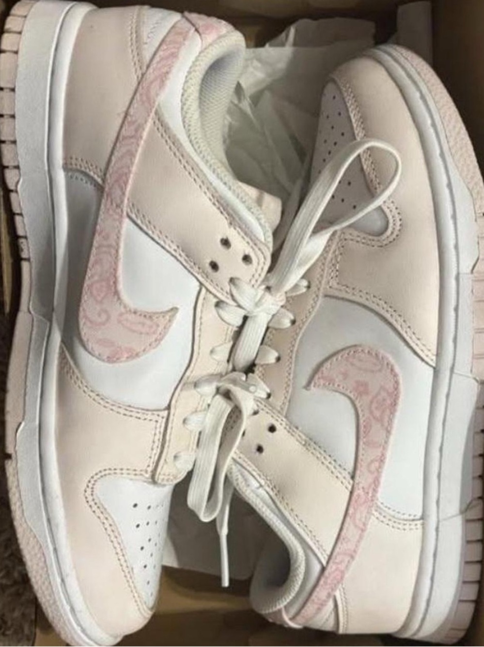 Nike Women’s Low-Top Sneakers Paisley Pink